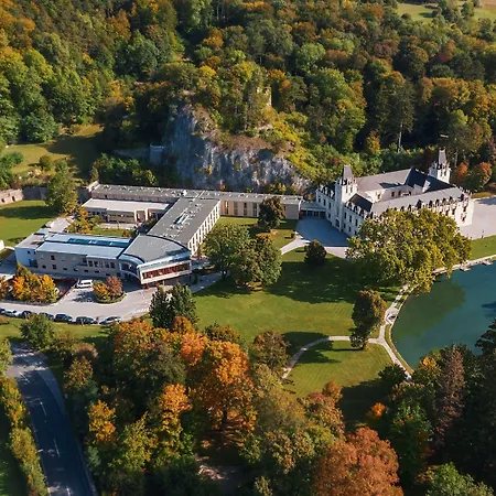 Hotel Schloss 4*