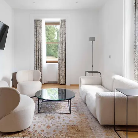 Hotel Schloss 4*